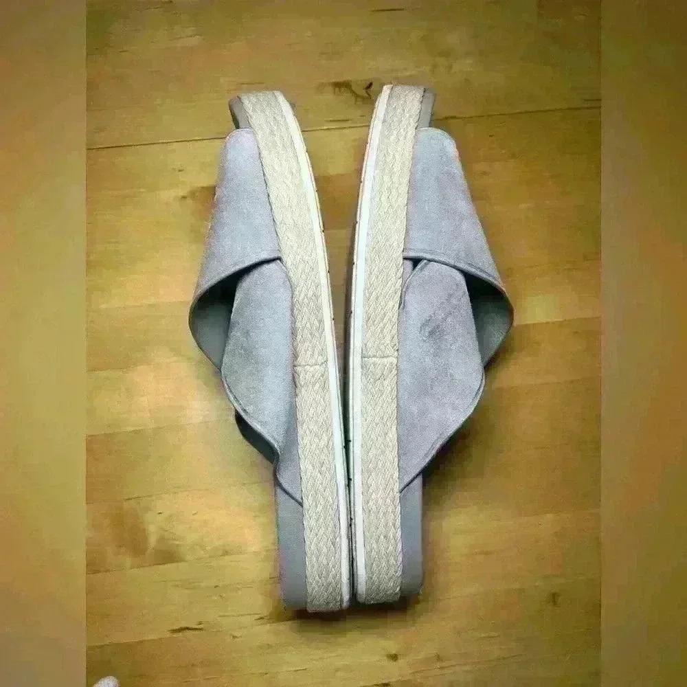 VINCE Villaire Suede Sandals Cris Cross Espadrille Light Grey Slip On Neutral